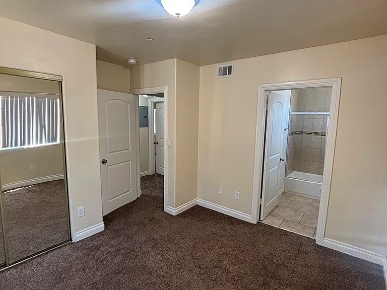 4523 S Arlington Ave — Photo 12