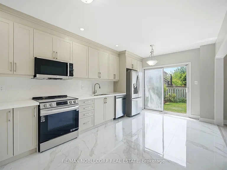 22 Gold Hill Rd #UPPER — Photo 13