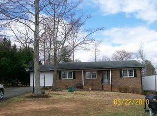 121 Kindness St, Mount Airy, NC 27030