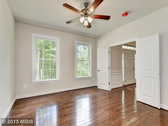 Main level office or bedroom