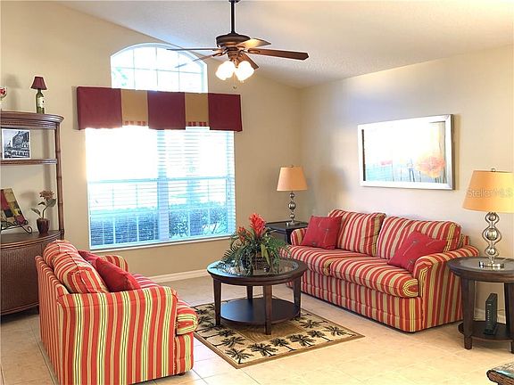 3rd image of 127 African Daisy Ct