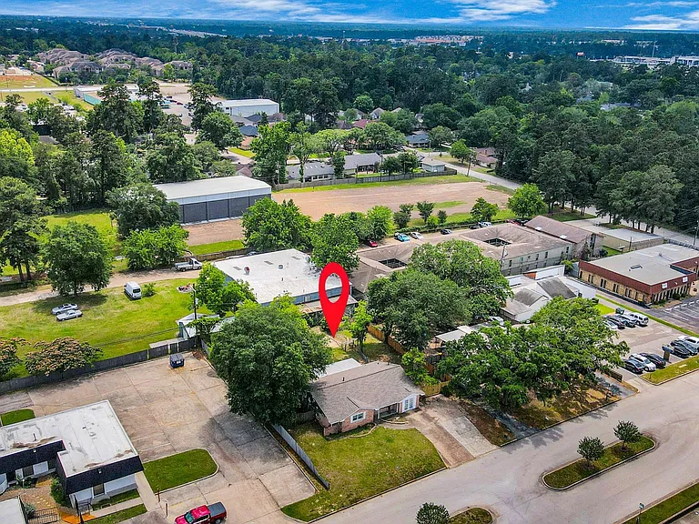811 Hillcrest Dr — Photo 40