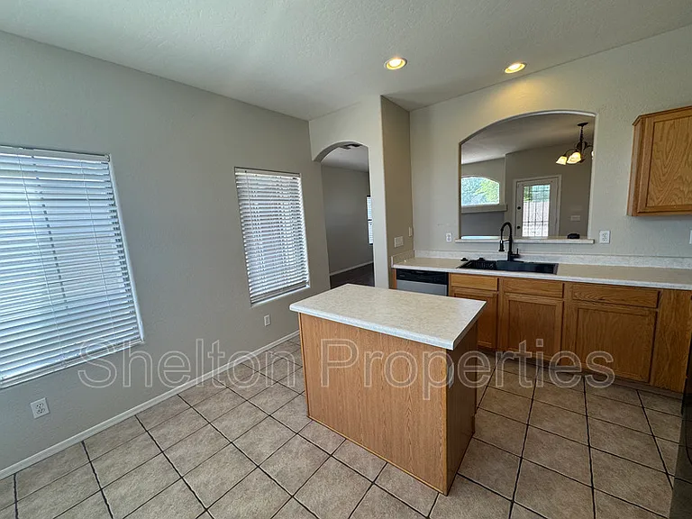 12913 W Corrine Dr — Photo 3