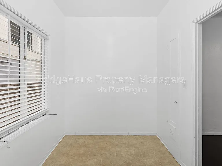 2664 6th Ave — Photo 14