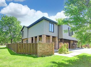 12 Mews Rd #A, Lima, OH 45805