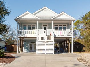 133 NE 5th St, Oak Island, NC 28465
