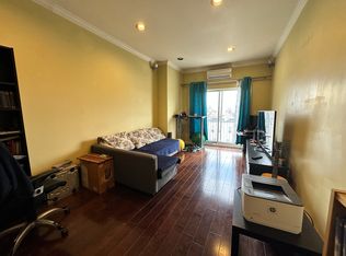 25-40 37th St #3R, Astoria, NY 11103