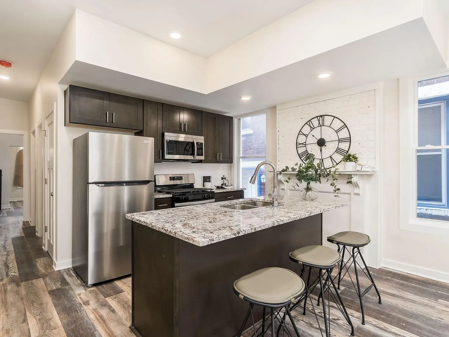 1 bed, 800 sqft, $1,595 — Photo 4