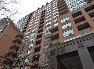 889 Bay St #1402, Toronto, ON