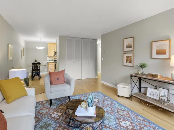 1770 Bryant Ave S APT 207, Minneapolis, MN 55403