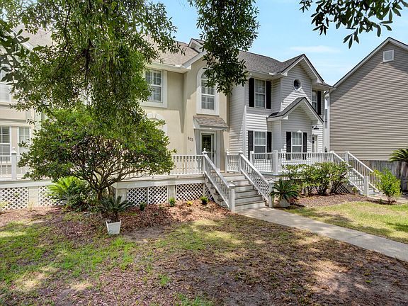 5th image of 803 Harbor Place Dr