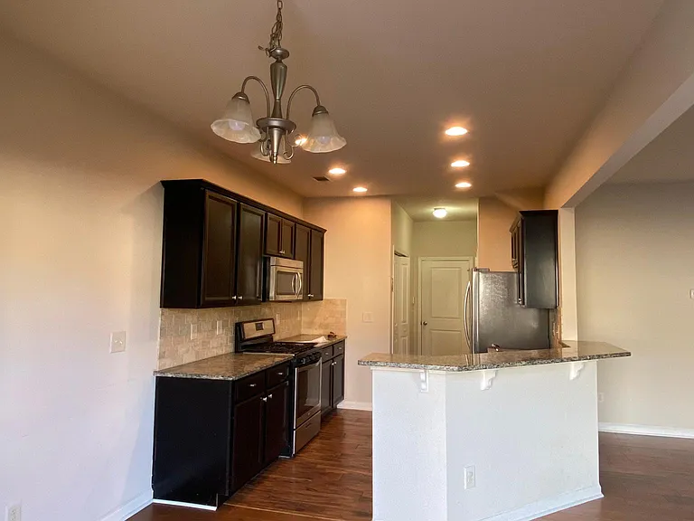 4925 Ducote Trl — Photo 11