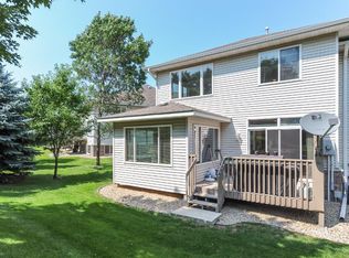 610 Crane Creek Ln, Eagan, MN 55121