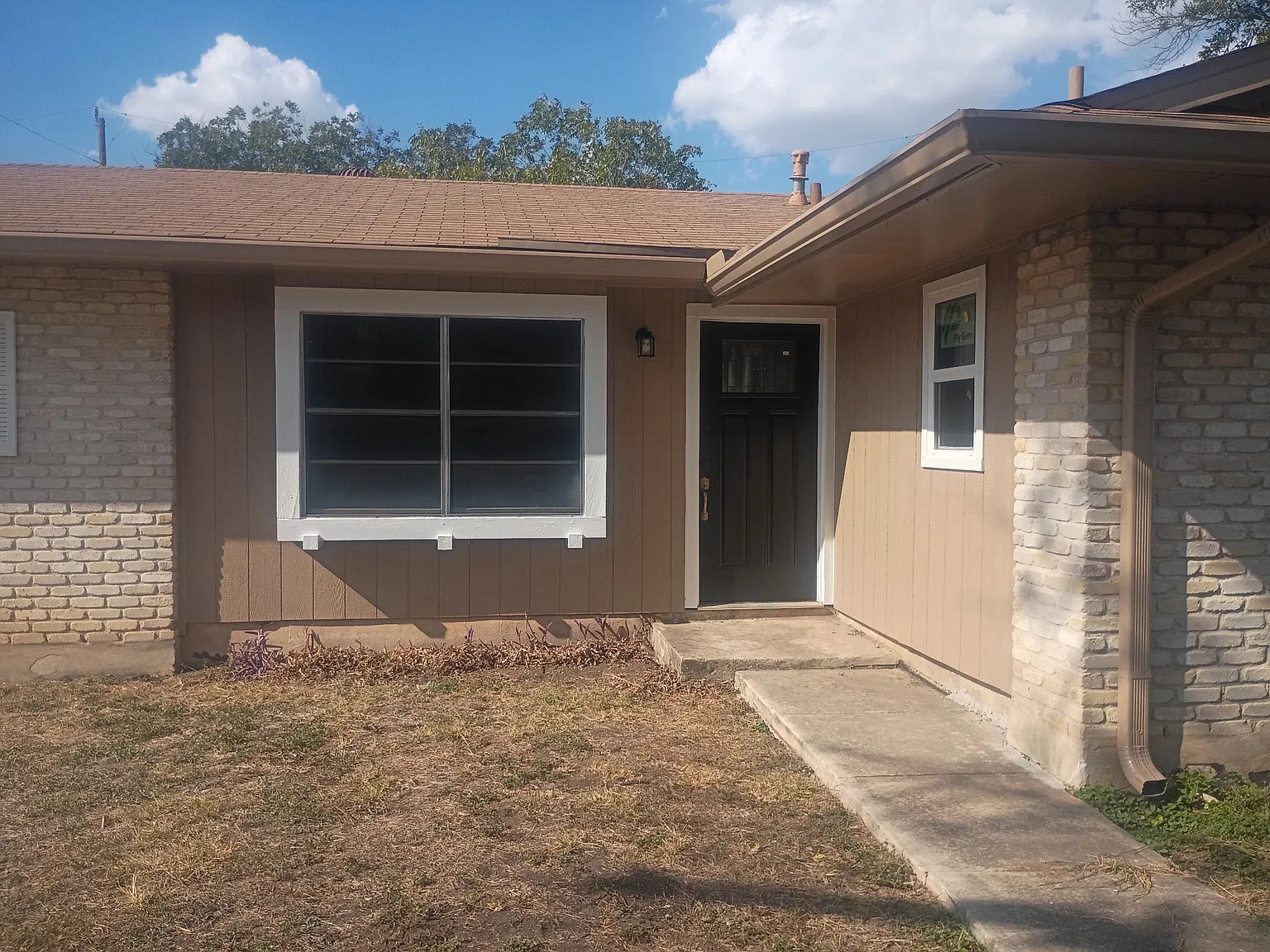 4 bed, 1650 sqft, $1,750 — Photo 2