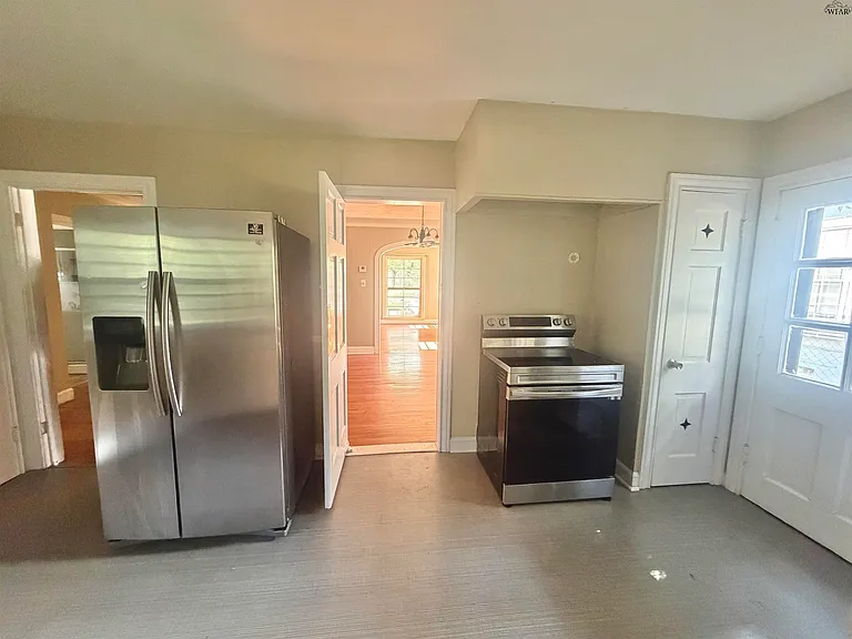 1820 Ardath Ave — Photo 10