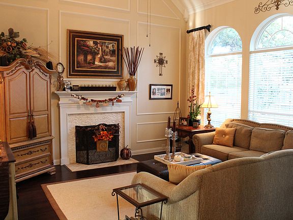 2nd image of 8554 Kensington Ct