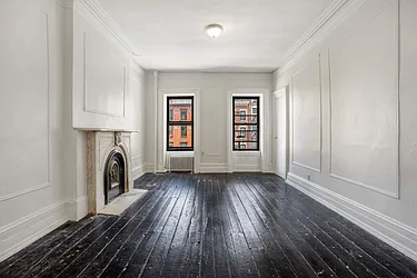 Rented by Moises Farhart, LREB