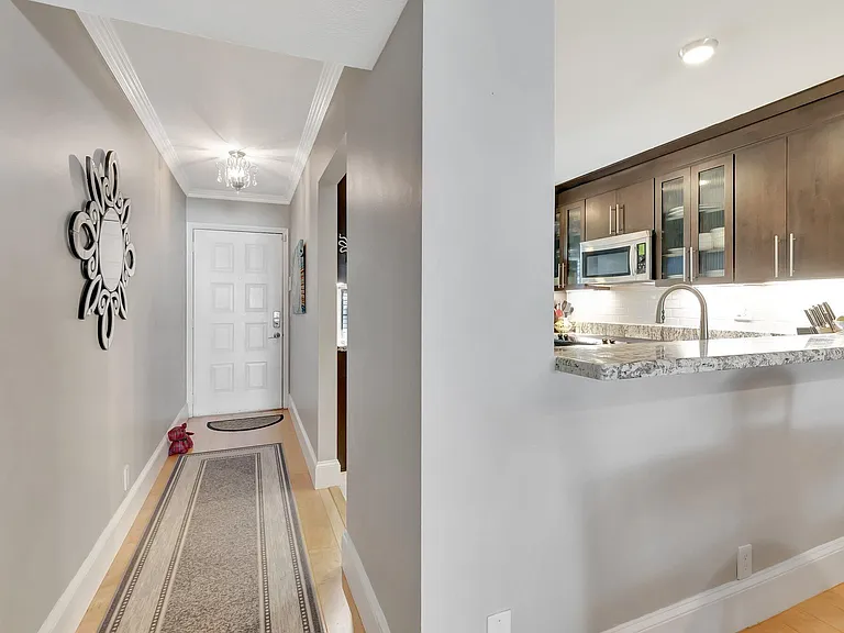 701 Avenue L — Photo 9