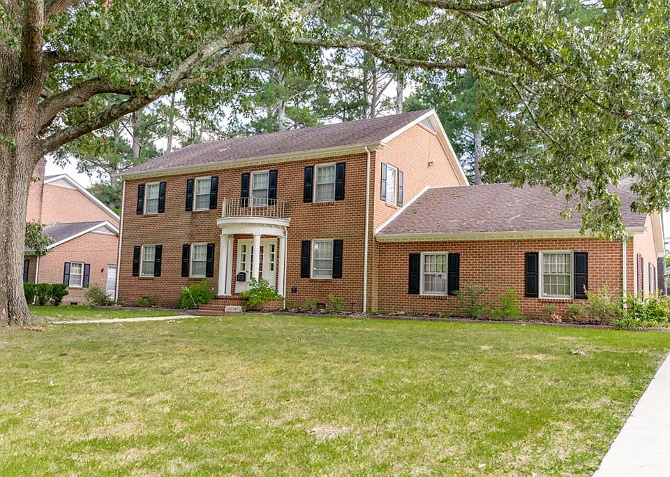 1st image of 322 Oak Hill Dr