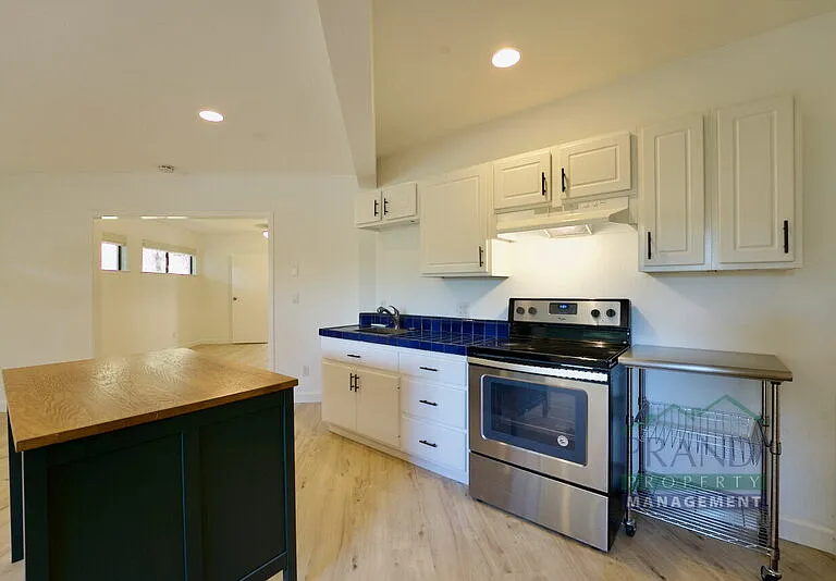 137 Maestro Rd — Photo 13