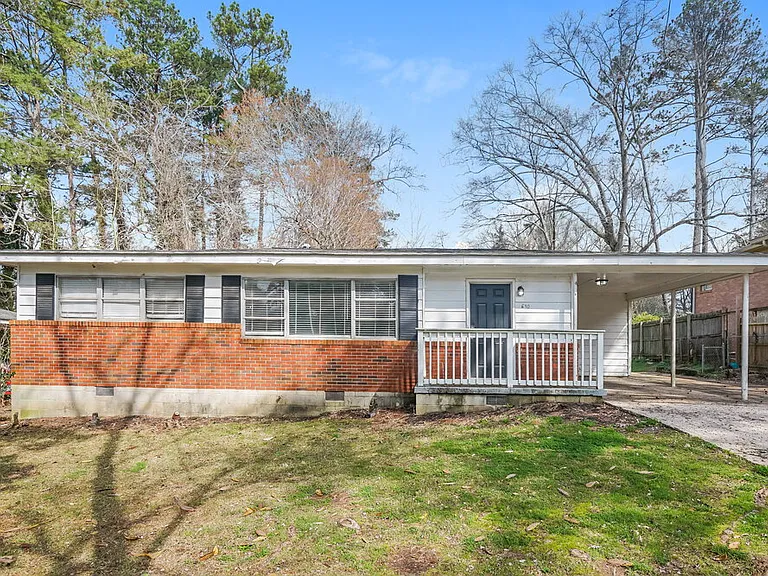 640 Oakdale Dr — Photo 1