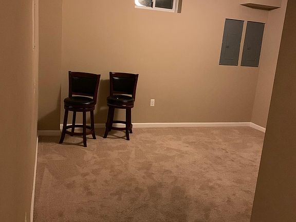 2nd image of 32 Daffodil Ln #Basement