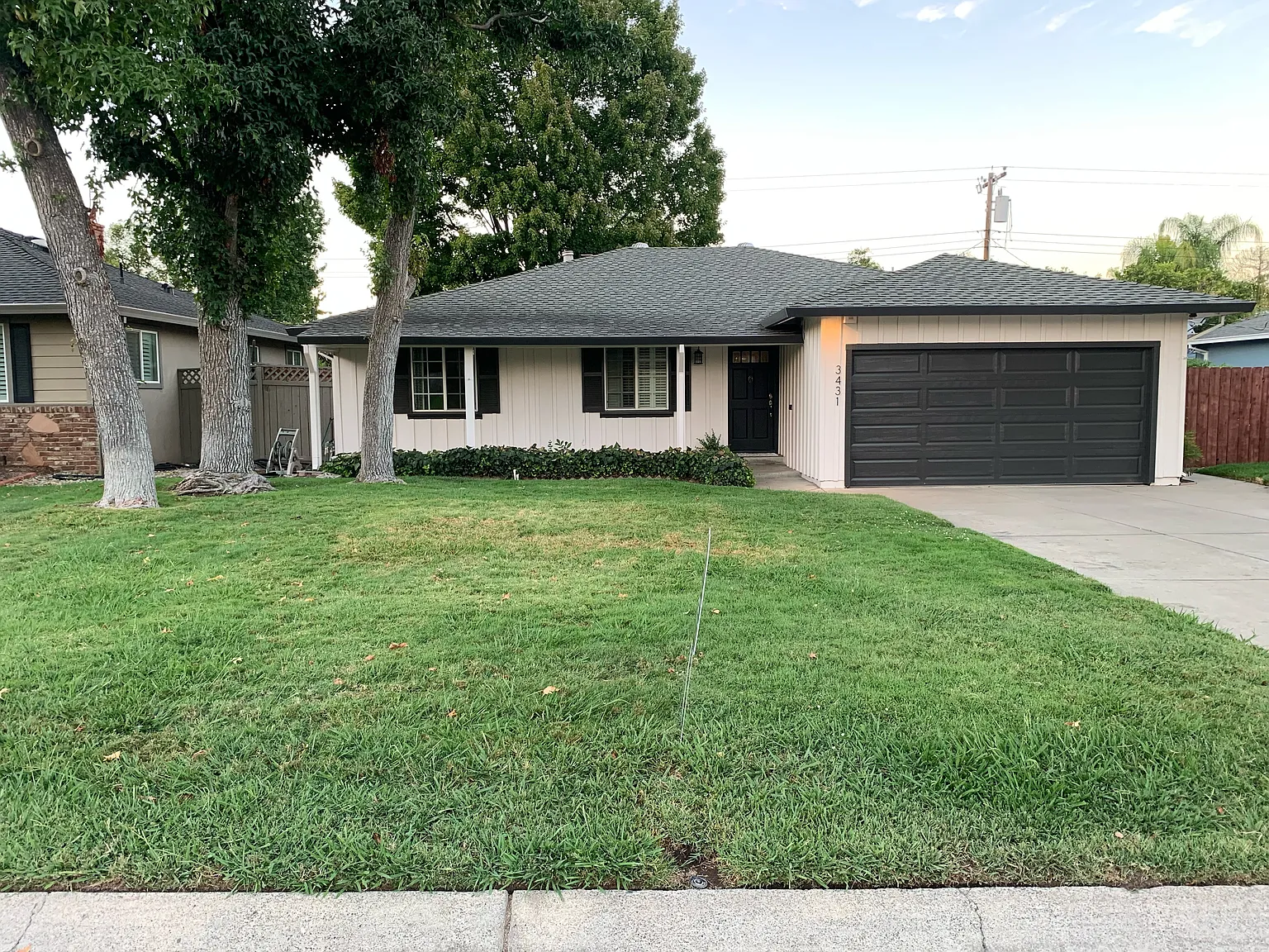 3431 Chenu Ave photo 1