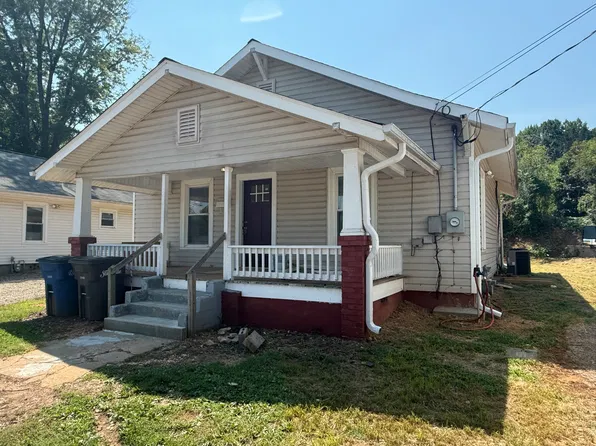 126 2nd Ave, Statesville, NC 28677