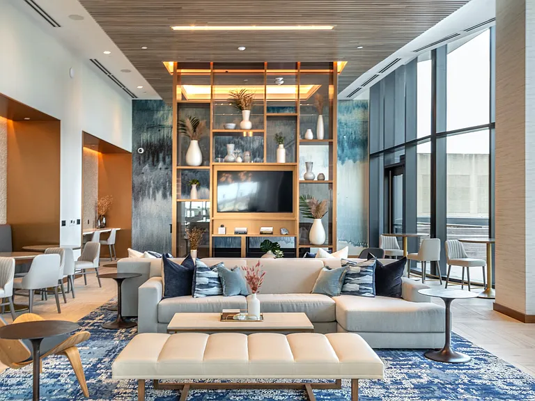 Eastline Residences — Photo 12