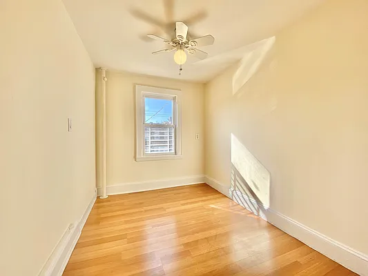 Rented by Astoria Realty | media 17
