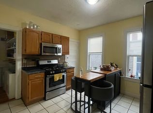58 Adams St FLOOR 3, Dorchester, MA 02122