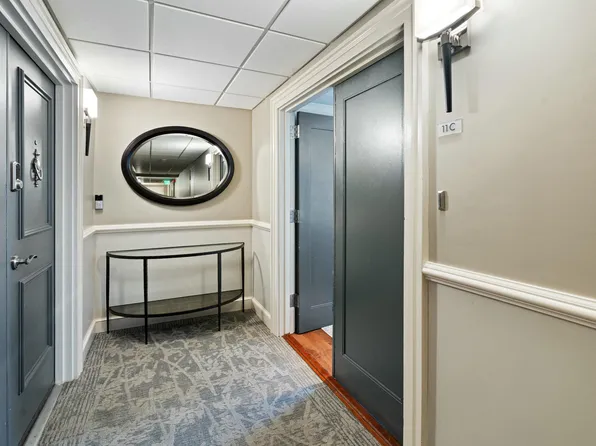 330 Concord St APT 11C, Charleston, SC 29401