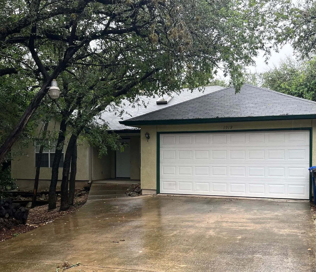 4 bed, 1509 sqft, $1,825 — Photo 1
