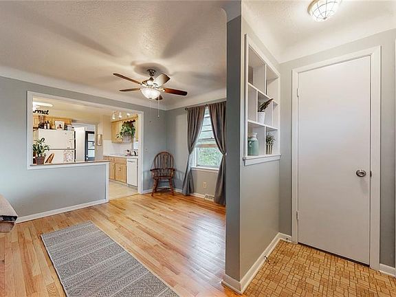 2nd image of 1224 Bonnie Ln