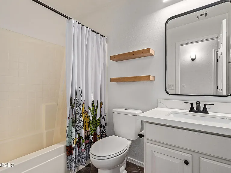 15864 W Anasazi St — Photo 27
