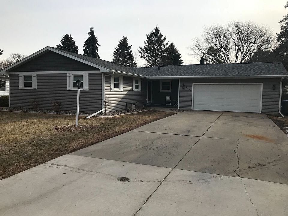1st image of 2540 Palisades Ln