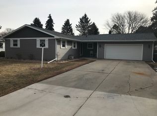 2540 Palisades Ln, Appleton, WI 54915