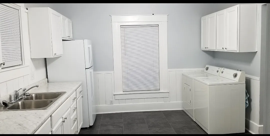 416 S Webster St — Photo 2