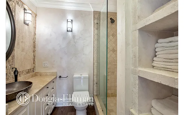 Sold by Douglas Elliman | media 24