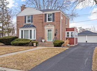 325 E Harding Ave, La Grange Park, IL 60526