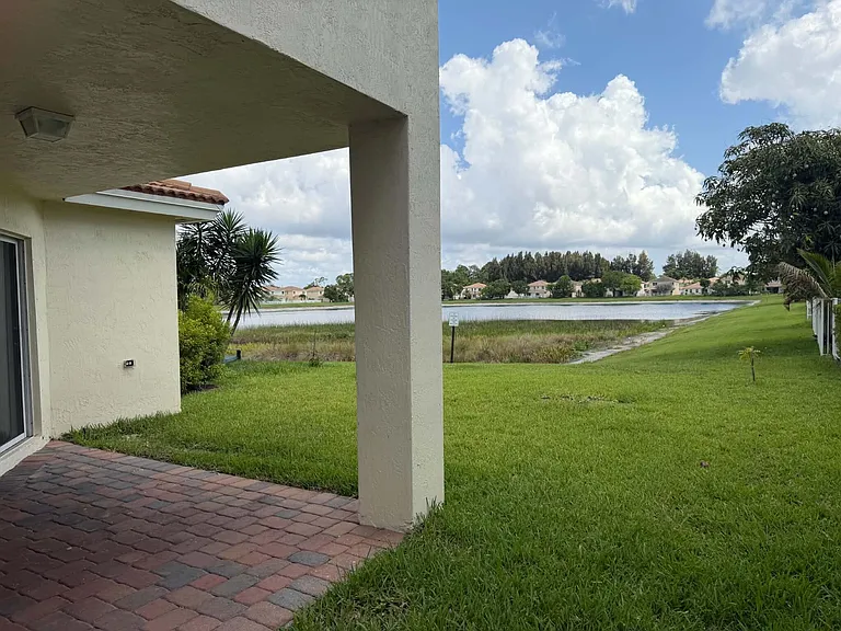 6355 Adriatic Way — Photo 28
