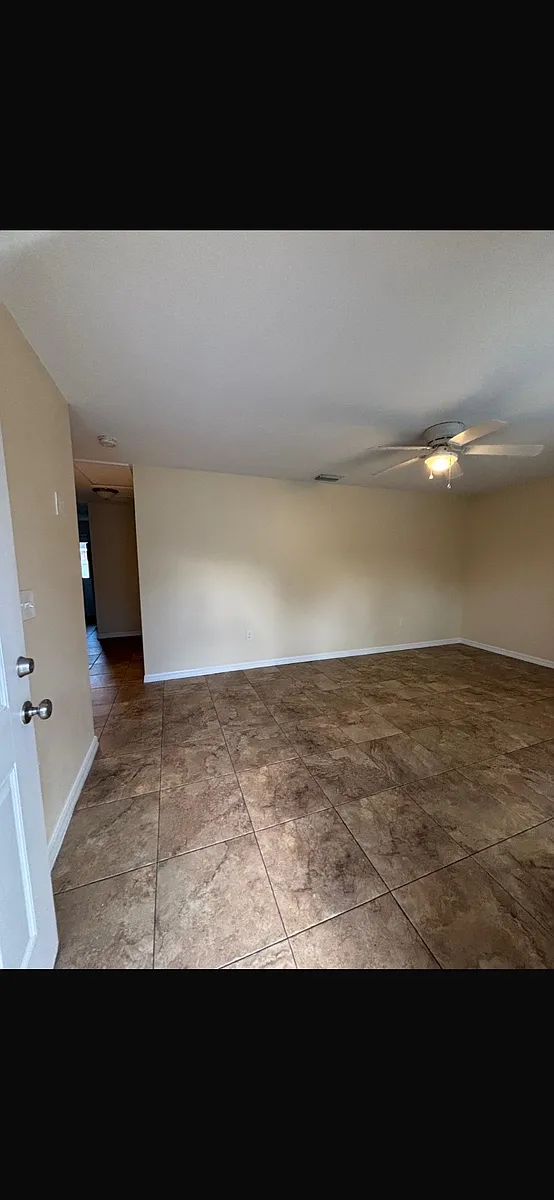 Building Photo - 5305 Lemon Ave #A