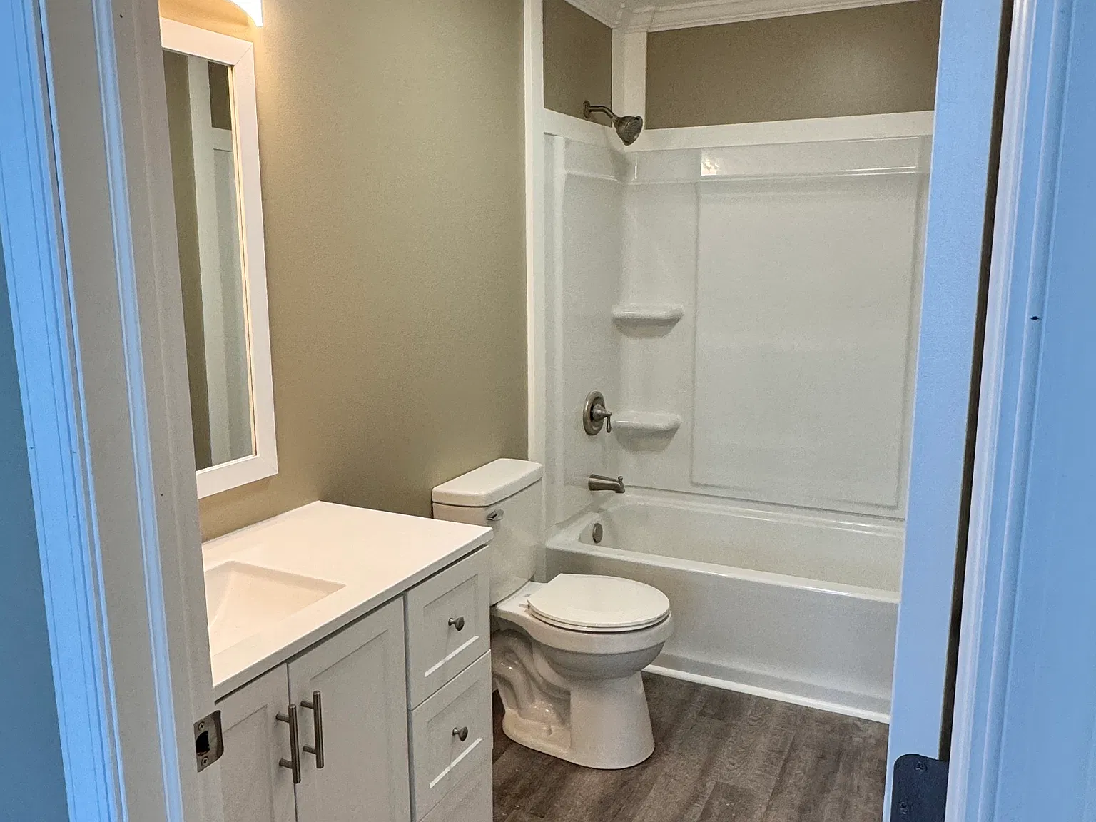 1 bed, 1000 sqft, $1,600 — Photo 4