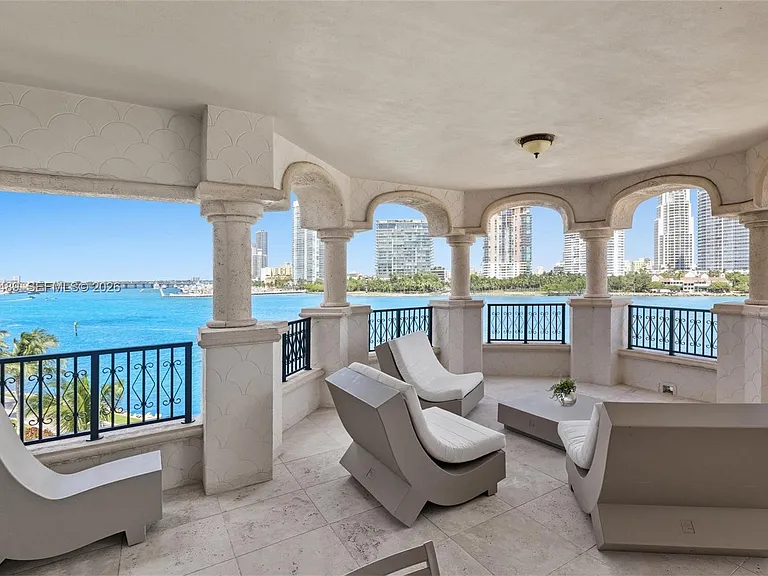 7141 Fisher Island Dr #7141 — Photo 44