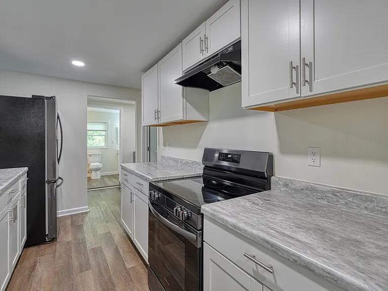 831 John B White Sr Blvd #C — Photo 7