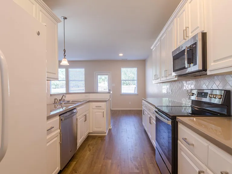 6303 Veranda Green Trl — Photo 12