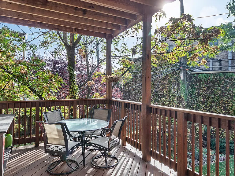 4022 N Clarendon Ave #201 — Photo 19
