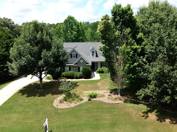 247 Meadows Dr, Senoia, GA 30276