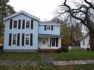 323 East St, Three Rivers, MI 49093