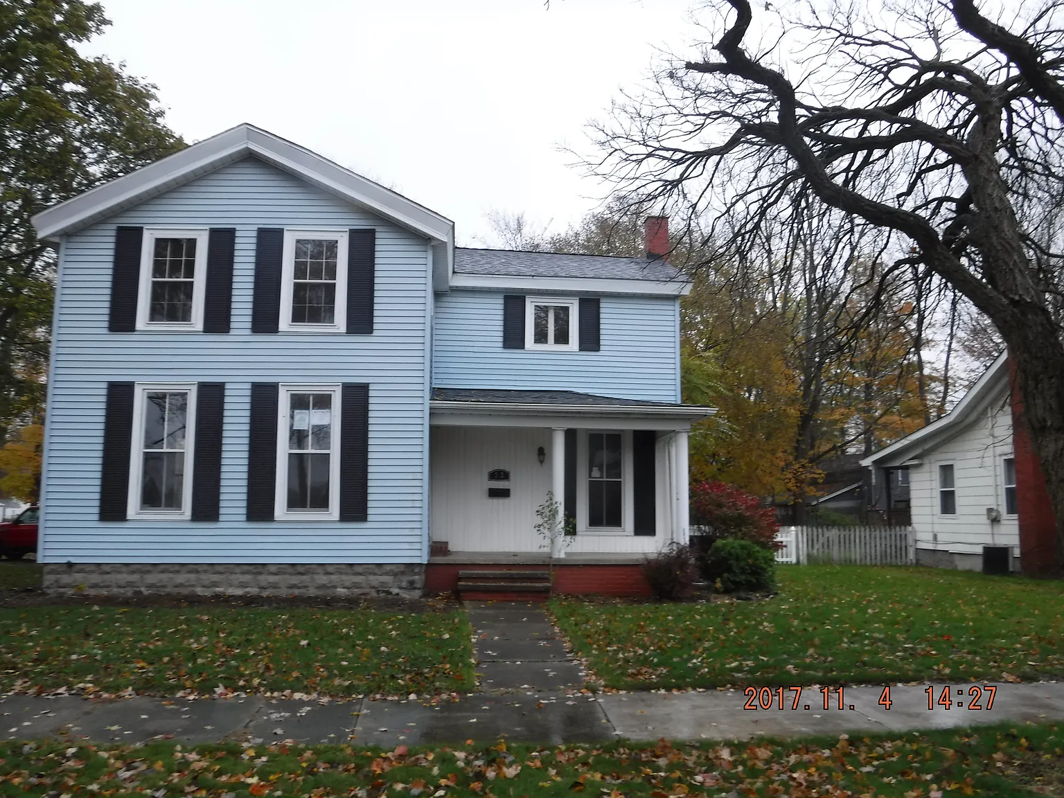 323 East St photo 1